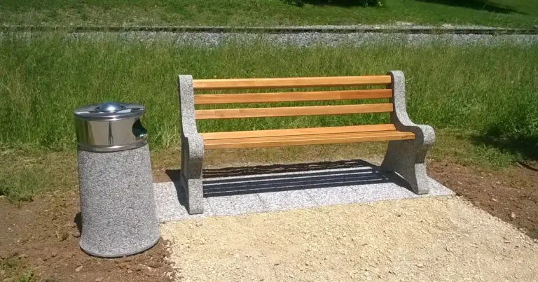 Klopica in koš za smeti iz betona
